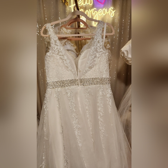 Abaowedding White Wedding Gown Lace Tulle Applique Illusion V Neck NWT - Picture 10 of 12